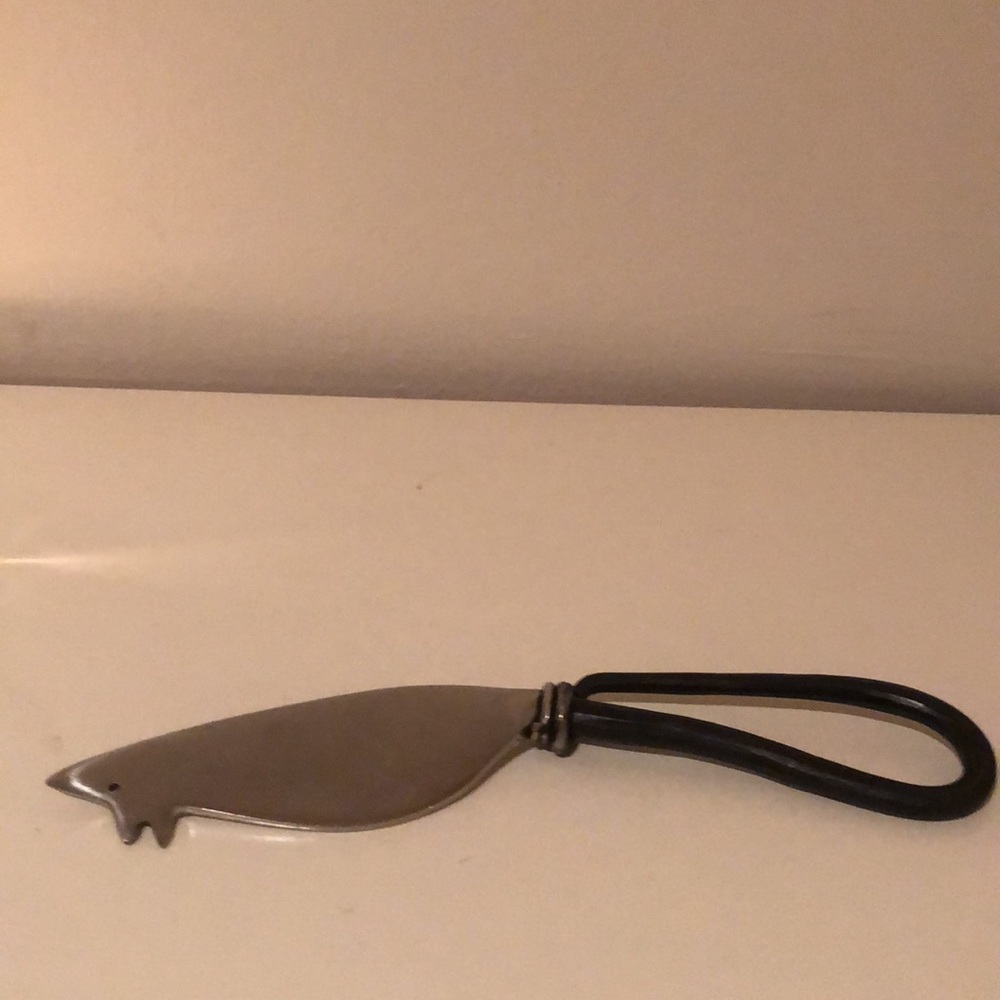 Cheese knife